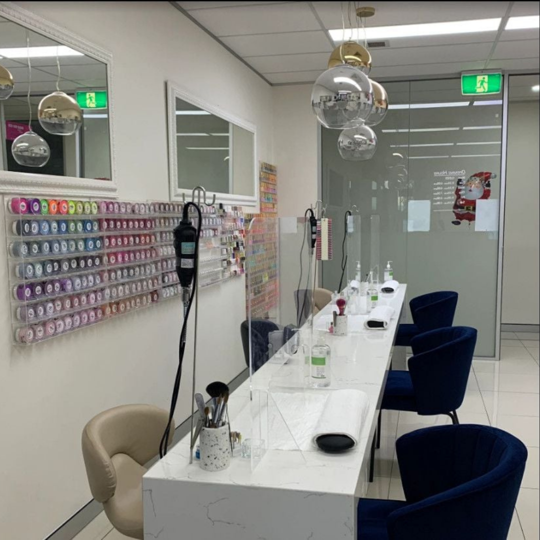 SANG LẠI TIỆM NAIL HOẠT ĐỘNG 8 NĂM – HINCHINBROOK, NSW